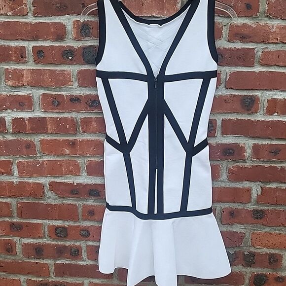 Bebe high low hem bandage dress - Picture 3 of 8